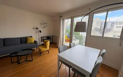 Appartement 1 795 €/mois PARIS (75015) photo 2