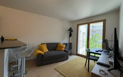 Appartement 1 750 €/mois PARIS (75015) photo 2