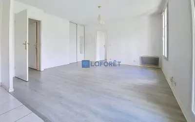 Appartement 219 900 € MAGNY LE HONGRE (77700) photo 2