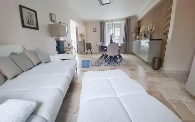 Maison 748 800 € MOUROUX (77120) photo 7