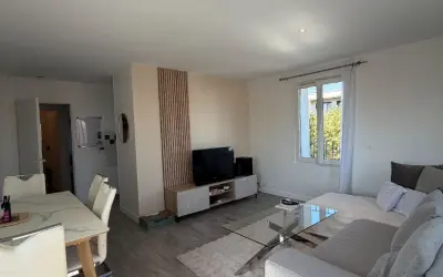 Appartement 850 €/mois LES PAVILLONS SOUS BOIS (93320) photo 2