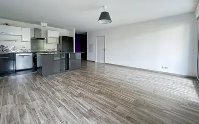 Appartement 1 063 €/mois RIS ORANGIS (91130) photo 2