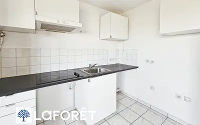 Appartement 881 €/mois RIS ORANGIS (91130) photo 2