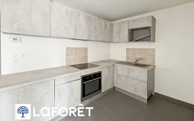 Appartement 880 €/mois SAINTE GENEVIEVE DES BOIS (91700) photo 4