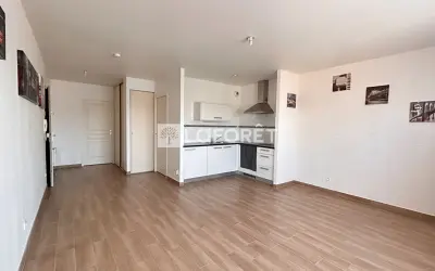 Appartement 850 €/mois ROISSY EN BRIE (77680) photo 2