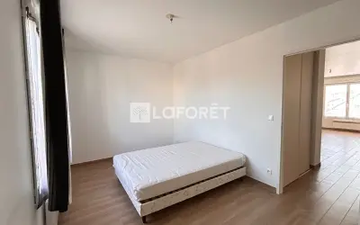 Appartement 850 €/mois ROISSY EN BRIE (77680) photo 5