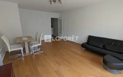 Appartement 1 776 €/mois PARIS (75011) photo 2
