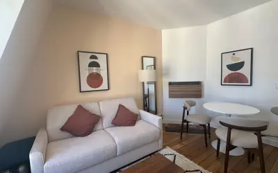 Appartement 1 300 €/mois PARIS (75012) photo 2