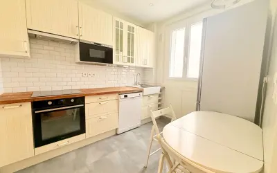 Appartement 2 250 €/mois PARIS (75018) photo 2