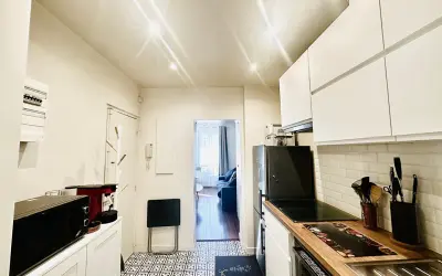 Appartement 1 150 €/mois PARIS (75018) photo 2