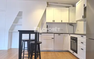 Appartement 2 400 €/mois PARIS (75010) photo 2