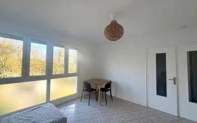 Appartement 980 €/mois VILLENEUVE LA GARENNE (92390) photo 2