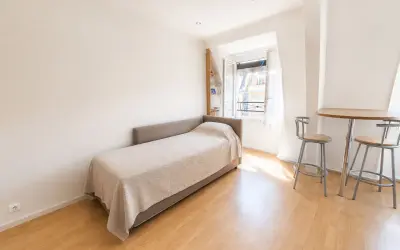 Appartement 200 000 € PARIS (75017) photo 2