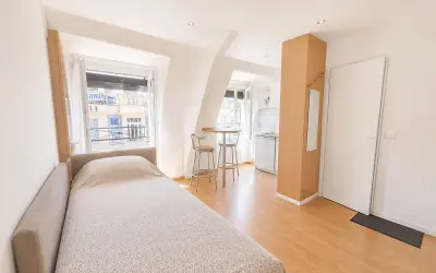 Appartement 190 000 € PARIS (75017) photo 2