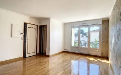 Appartement 1 092 €/mois NOISY LE GRAND (93160) photo 2