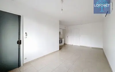 Appartement 797 €/mois VILLIERS SUR MARNE (94350) photo 2