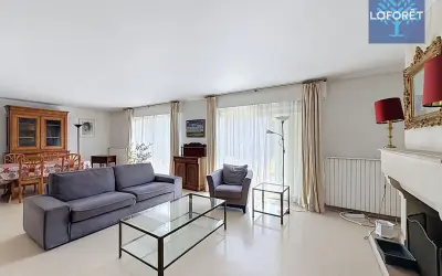 Maison 2 200 €/mois CHAMPS SUR MARNE (77420) photo 4
