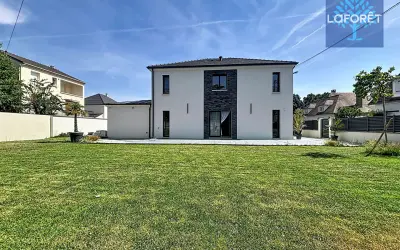Maison 967 000 € LE PLESSIS TREVISE (94420) photo 2