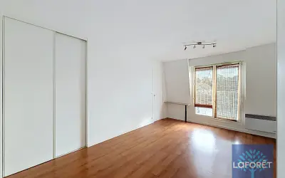 Appartement 955 €/mois NOISY LE GRAND (93160) photo 2