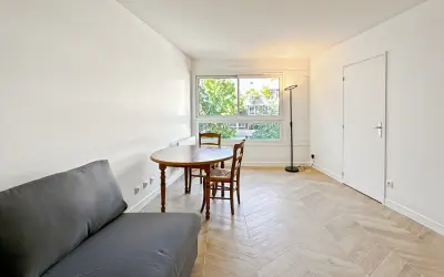Appartement 1 276 €/mois PARIS (75015) photo 2