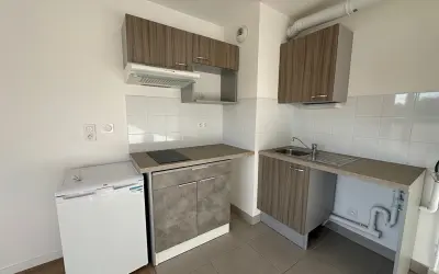 Appartement 766 €/mois BRUYERES LE CHATEL (91680) photo 2