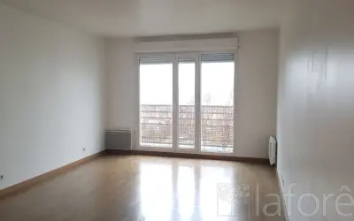 Appartement 702 €/mois VILLENEUVE LE ROI (94290) photo 2