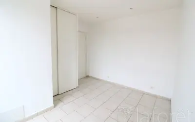 Appartement 700 €/mois VILLENEUVE LE ROI (94290) photo 4