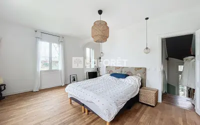 Maison 4 800 €/mois LE VESINET (78110) photo 8
