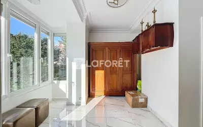 Maison 7 500 €/mois LE VESINET (78110) photo 6