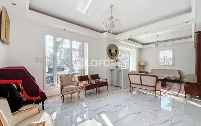 Maison 7 500 €/mois LE VESINET (78110) photo 7
