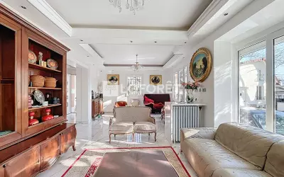Maison 7 500 €/mois LE VESINET (78110) photo 9