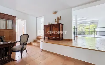 Maison 2 990 €/mois BOURG LA REINE (92340) photo 8