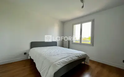 Maison 2 100 €/mois CERGY (95000) photo 6