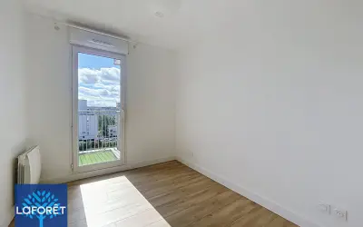 Appartement 1 200 €/mois CERGY (95800) photo 4