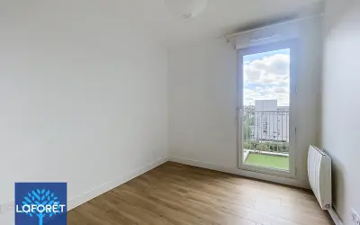 Appartement 1 200 €/mois CERGY (95800) photo 5