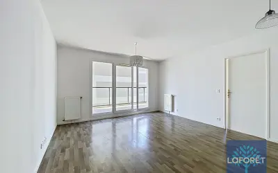 Appartement 1 300 €/mois CERGY (95800) photo 2
