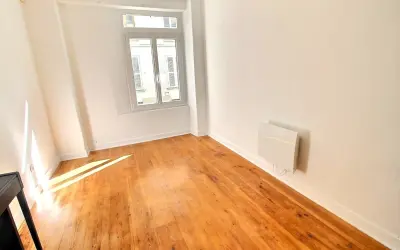 Appartement 230 000 € PARIS (75020) photo 2