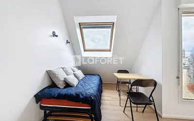 Appartement 890 €/mois COURBEVOIE (92400) photo 9