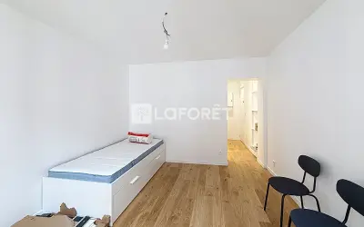 Appartement 1 040 €/mois PARIS (75018) photo 2