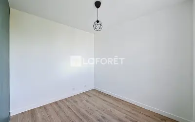 Appartement 1 090 €/mois BOIS COLOMBES (92270) photo 6