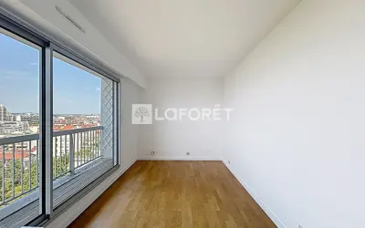 Appartement 1 300 €/mois COURBEVOIE (92400) photo 8