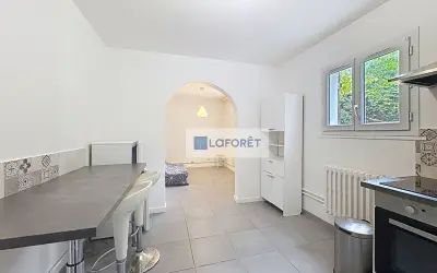 Appartement 860 €/mois LE PLESSIS TREVISE (94420) photo 2