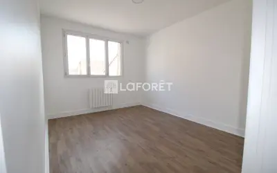 Appartement 1 090 €/mois LA QUEUE EN BRIE (94510) photo 5