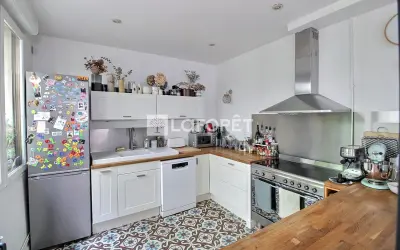 Maison 3 400 €/mois LE PRE SAINT GERVAIS (93310) photo 4