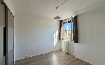 Appartement 990 €/mois AVON (77210) photo 4