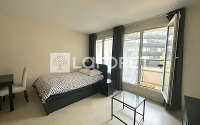 Appartement 1 040 €/mois ISSY LES MOULINEAUX (92130) photo 2