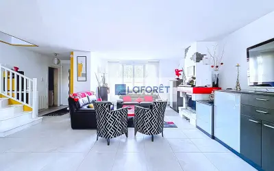 Maison 569 000 € LE PLESSIS TREVISE (94420) photo 2