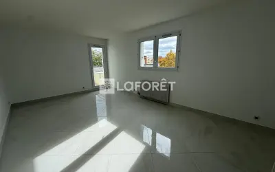Appartement 1 238 €/mois ELANCOURT (78990) photo 2