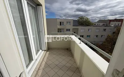 Appartement 1 300 €/mois ELANCOURT (78990) photo 4