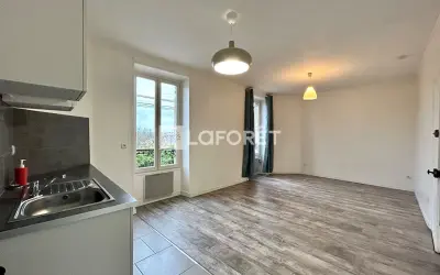 Appartement 561 €/mois JUZIERS (78820) photo 4